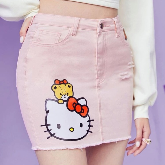 Hello kitty Jean skirt - Picture 2 of 5